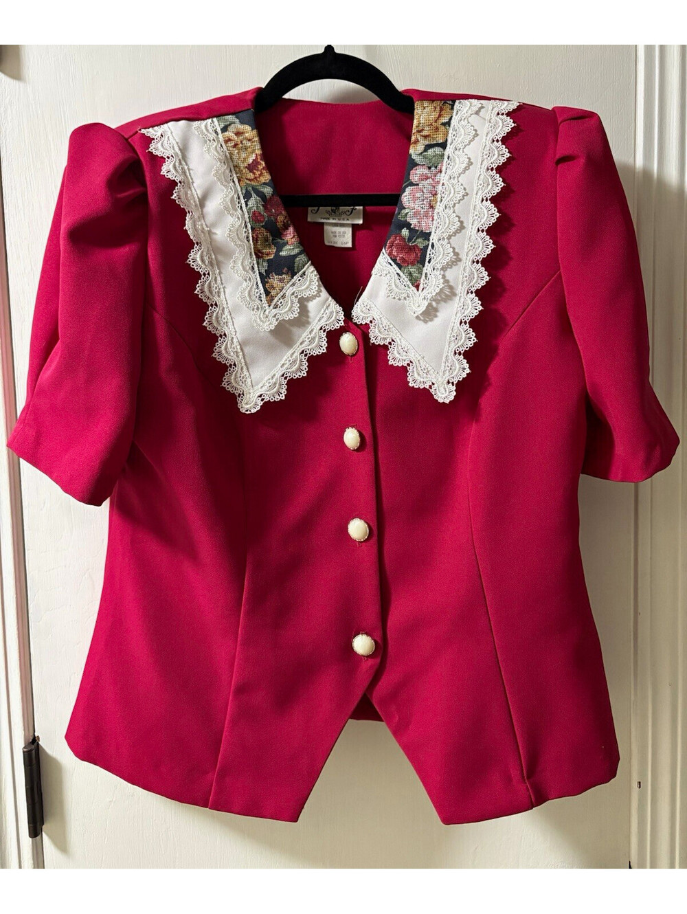 T Fe Vintage Women's Red Lace Collar Button Front Short Sleeve Jacket Petite 16P